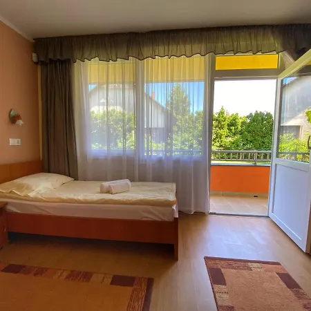 מלון Arkanum Wellness Balatonmáriafürdő
